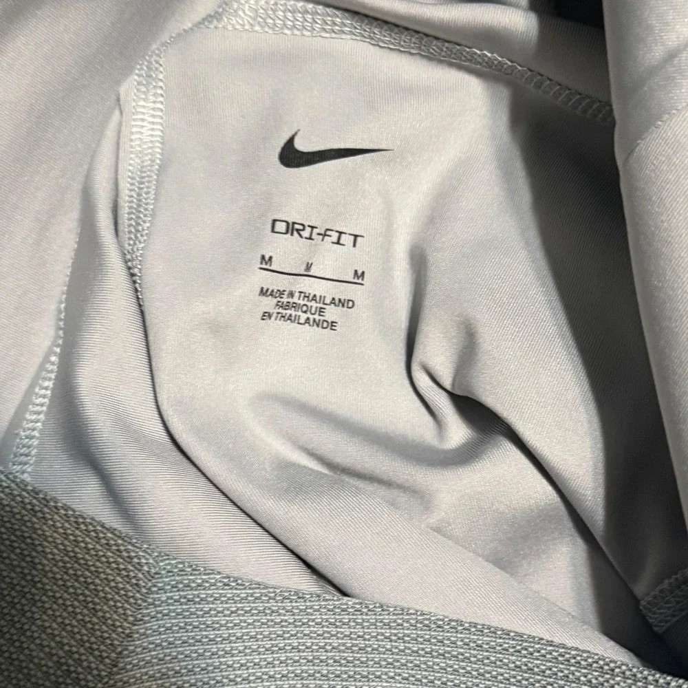 Nike Women's 17
